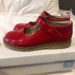 Elephantito Mary Jane- Patent Red.  Sz 1.5
